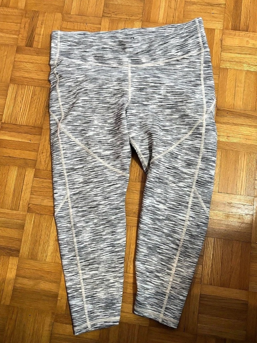XL GapFit Blackout Technology Fast Space Dye Leggings Blackout Fast Space Dye